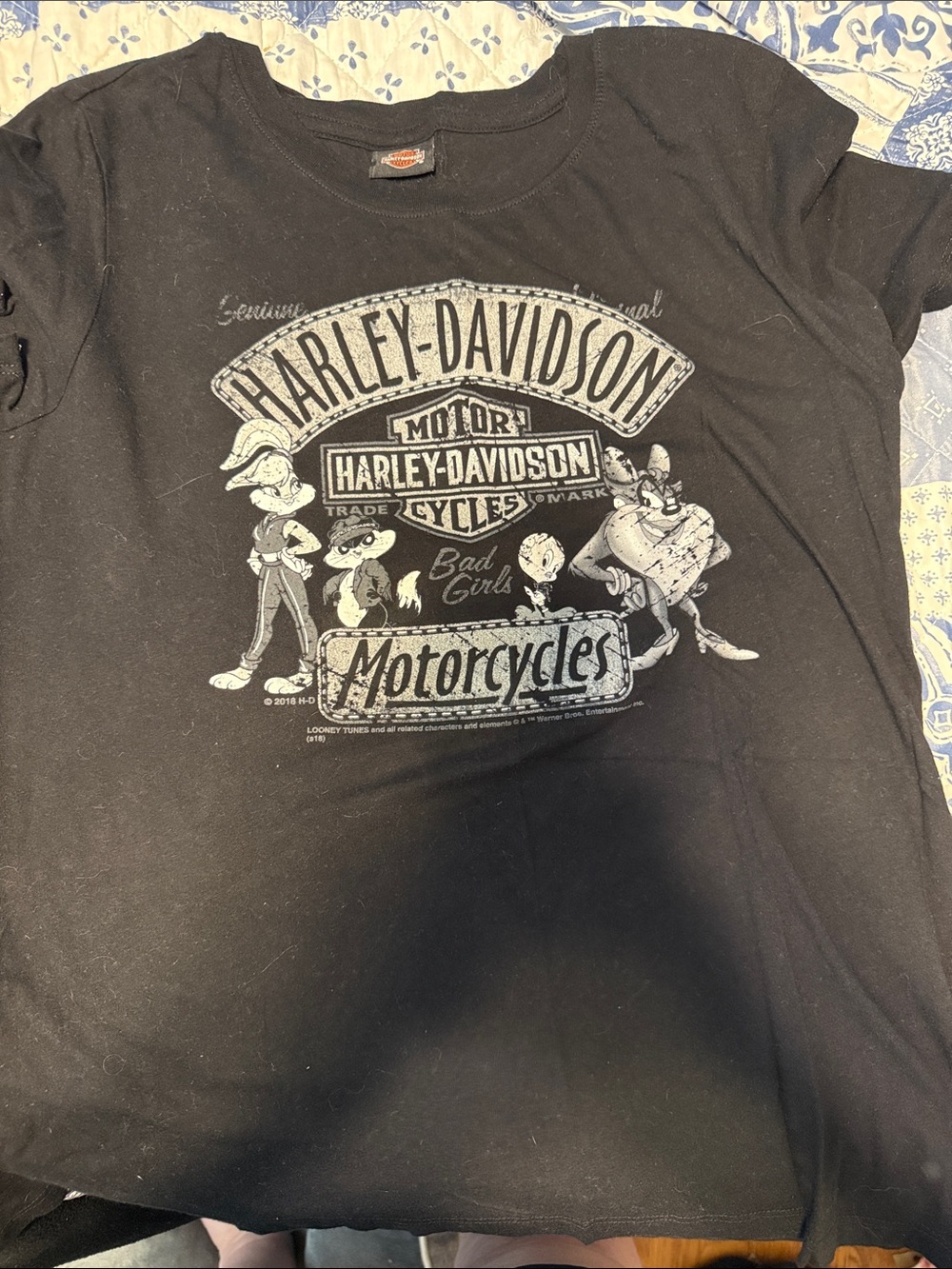 Harley-Davidson Black Graphic Tee with Vintage Motorcycle Logo